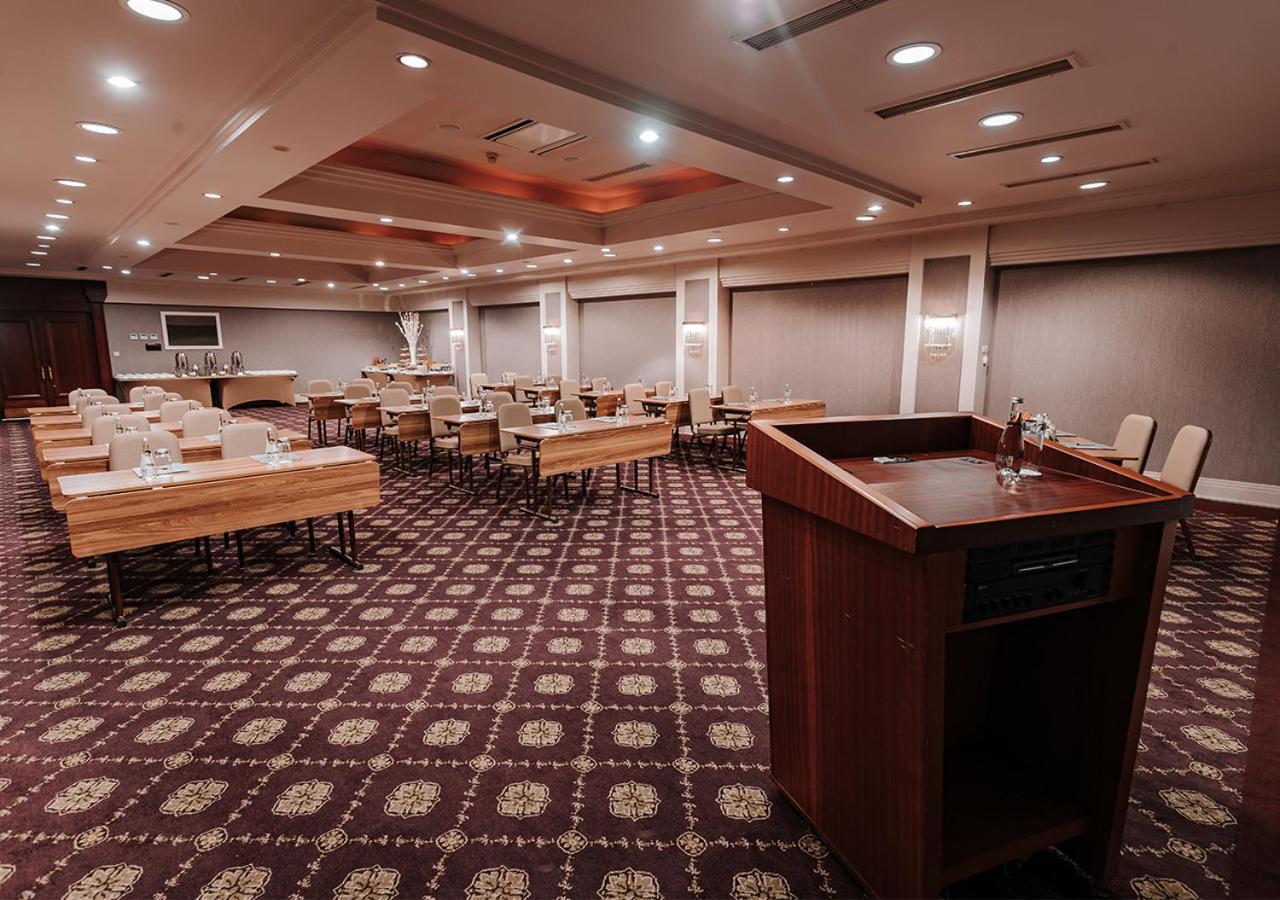 ซอร์ลู แกรนด์ โฮเทล แทร็บซัน Hotel ทรับซอน ภายนอก รูปภาพ
